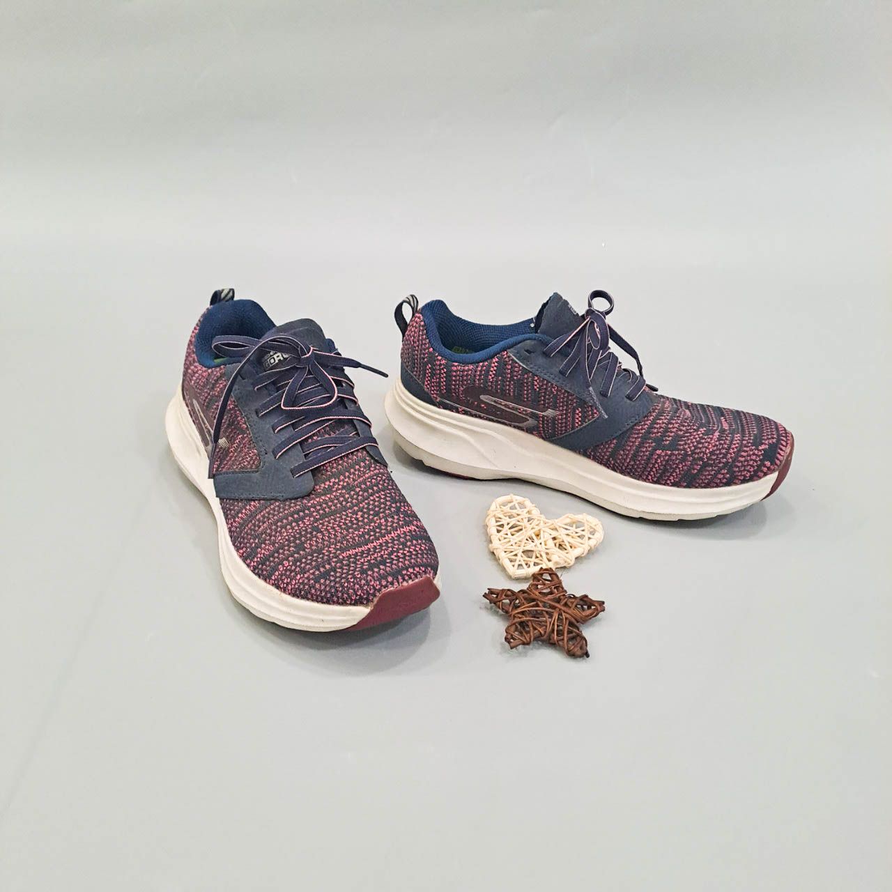  Giày skechers cột dây nữ 