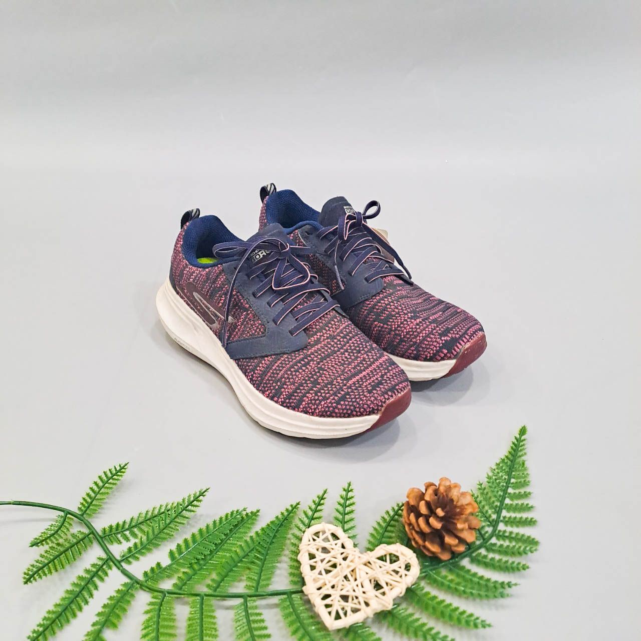  Giày skechers cột dây nữ 