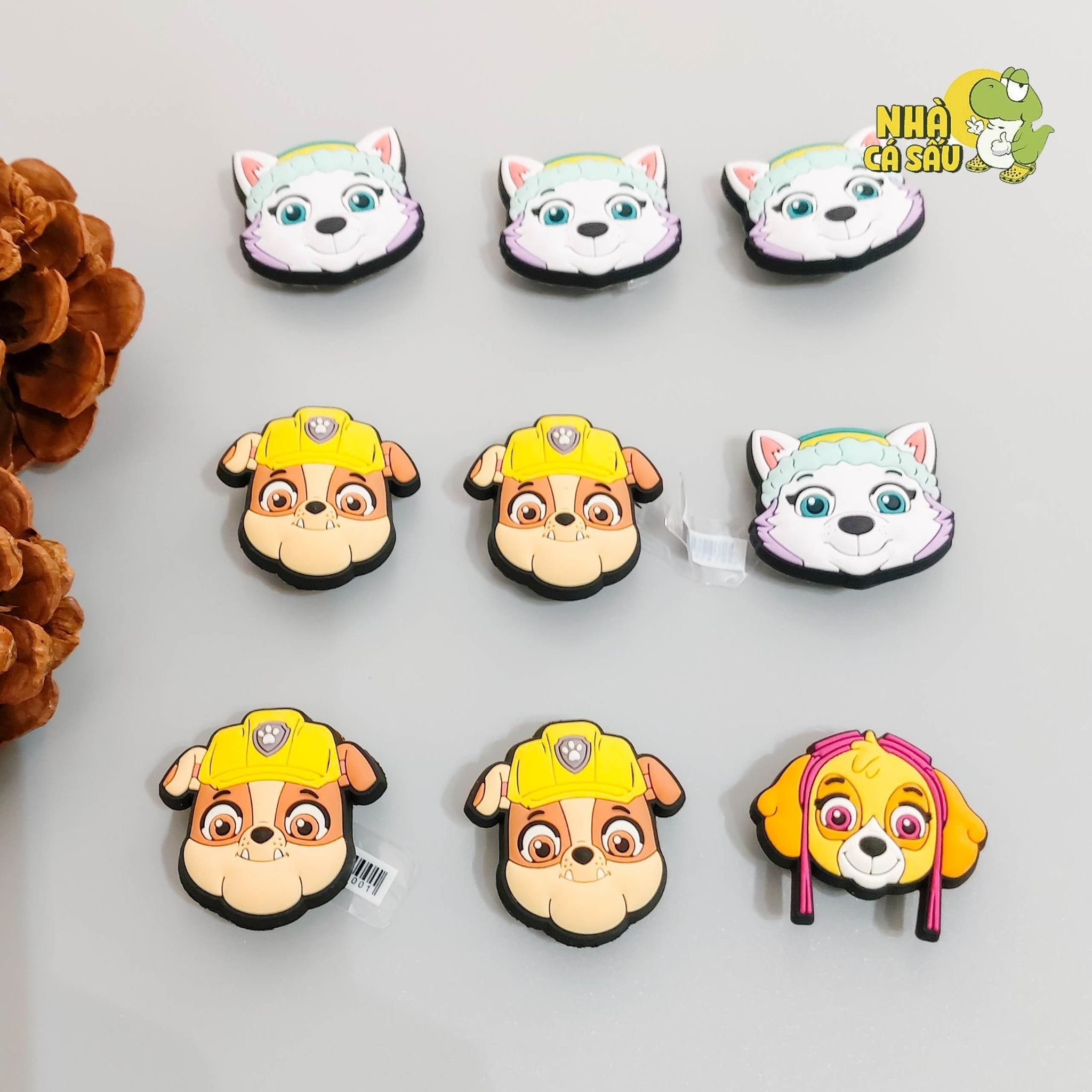  Jibbitz charms 3D xịn nhiều mẫu gắn dép sục 