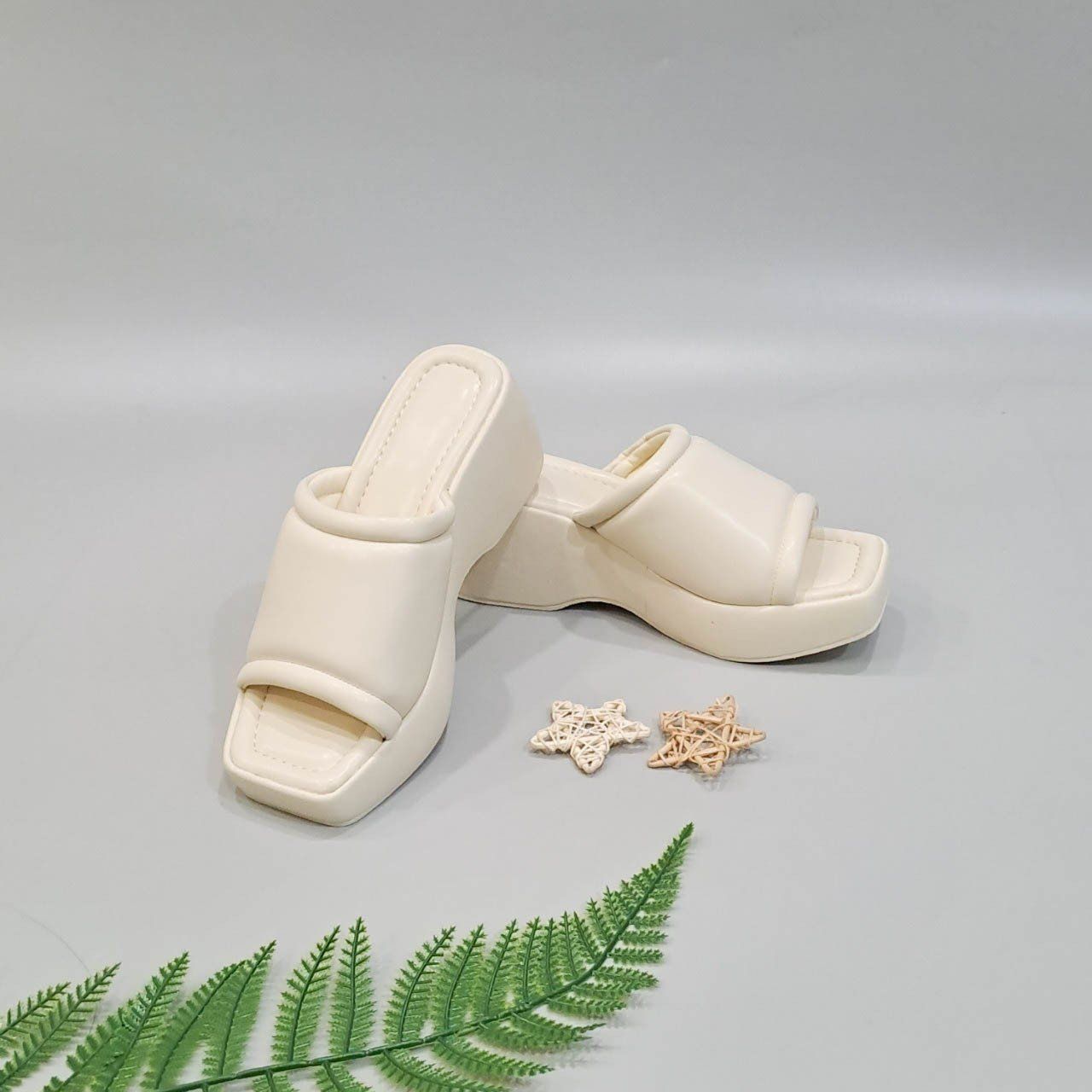  Dép xuồng Nhật đế cao 7 phân nữ 