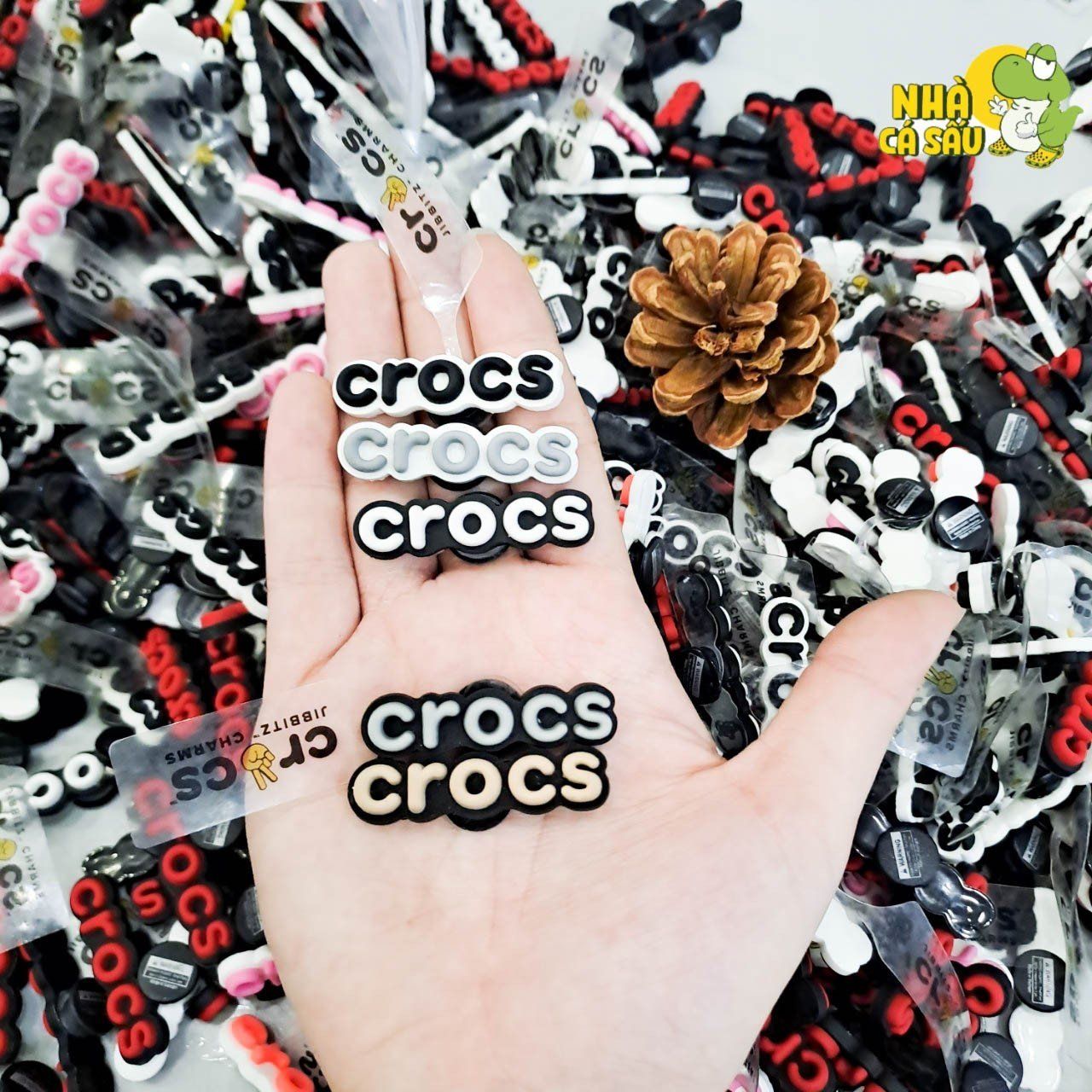  Jibbitz charms stickers hình chữ cross gắn dép 