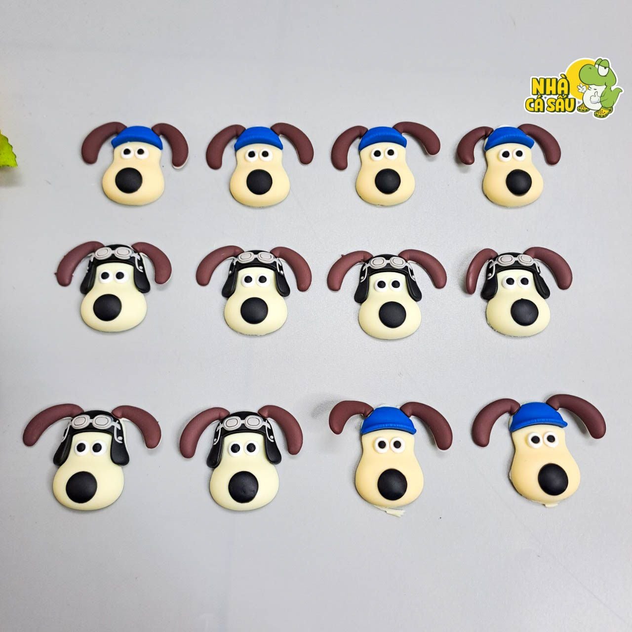  Jibbitz charms 3D xịn hình chó thuyền trưởng gắn dép 