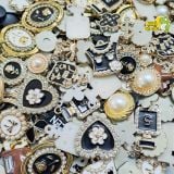  Jibbitz charms giả kim gắn dép sục cross 