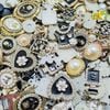 Jibbitz charms giả kim gắn dép sục cross