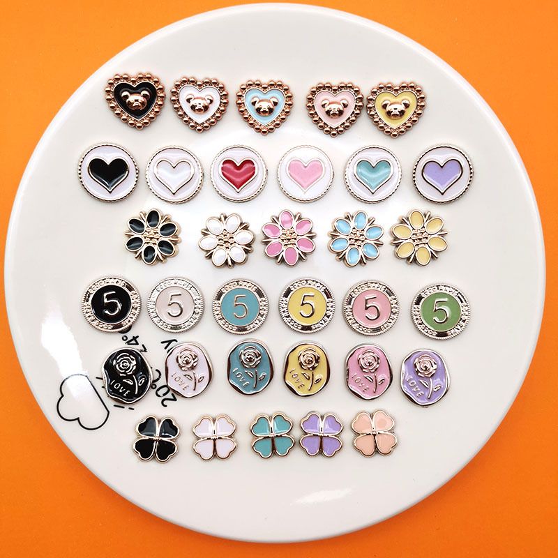 Jibbitz charms giả kim gắn dép sục cross 