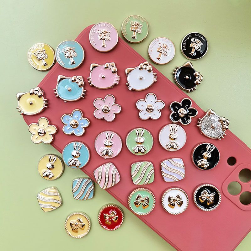  Jibbitz charms giả kim gắn dép sục cross 