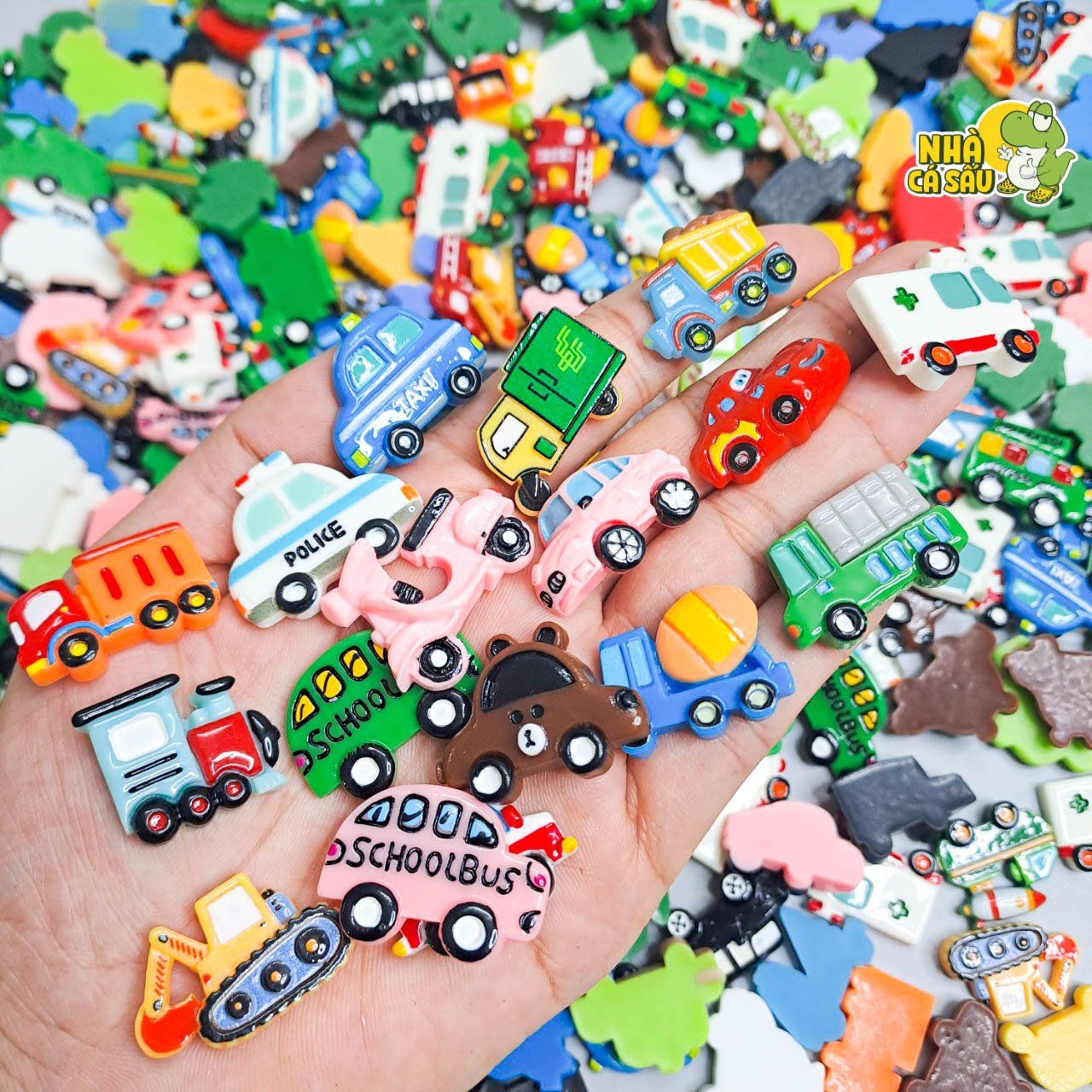  Jibbitz charm hình xe gắn trang trí dép cross 
