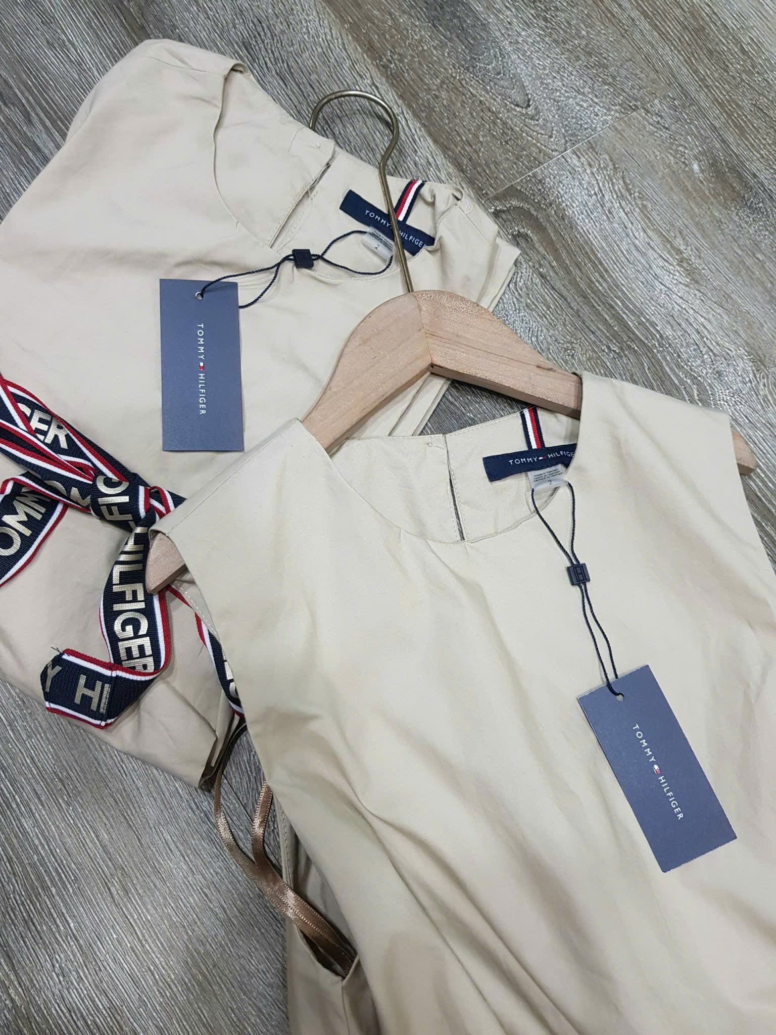  Đầm TOMMY nữ hàng xịn kèm thắc lưng 