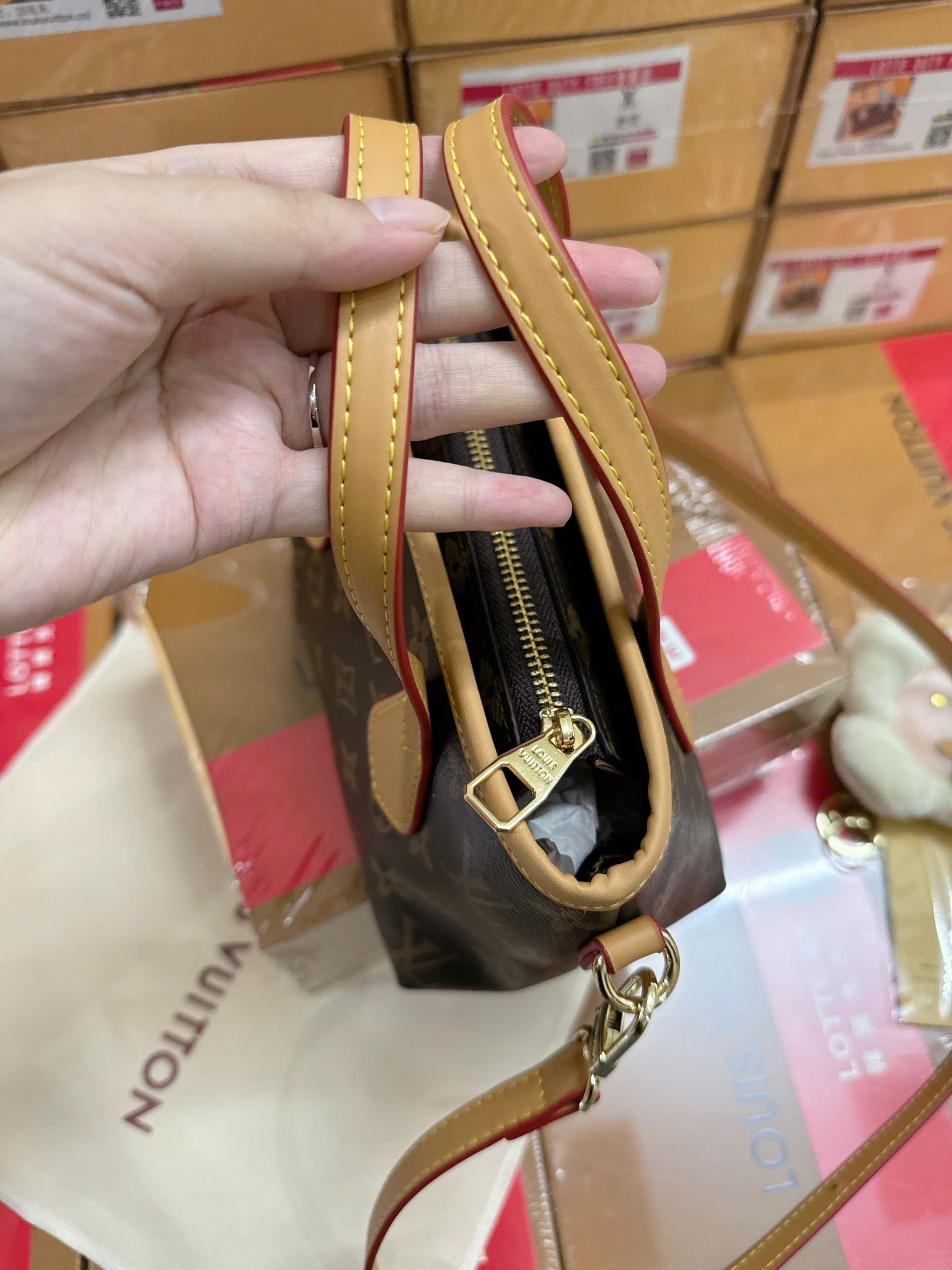  Túi L.V làn hai hai quai da thật 