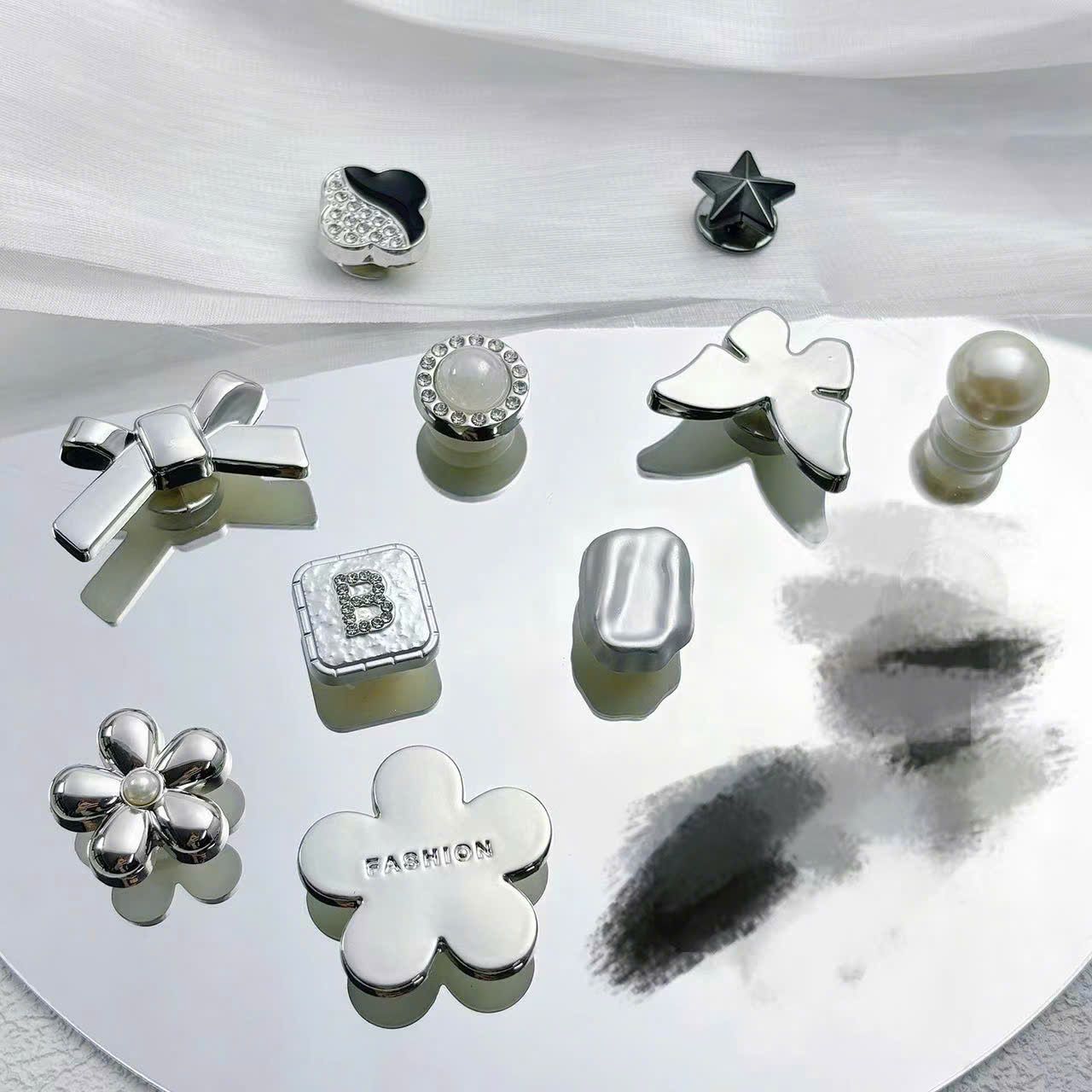  Set charm bạc cá tính đa dạng 