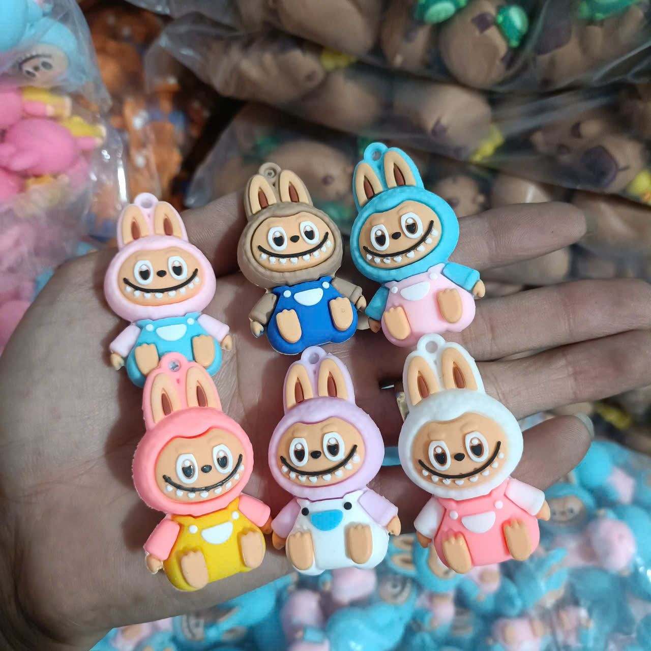 Jibbitz charms búp bê to gắn dép Dinas 