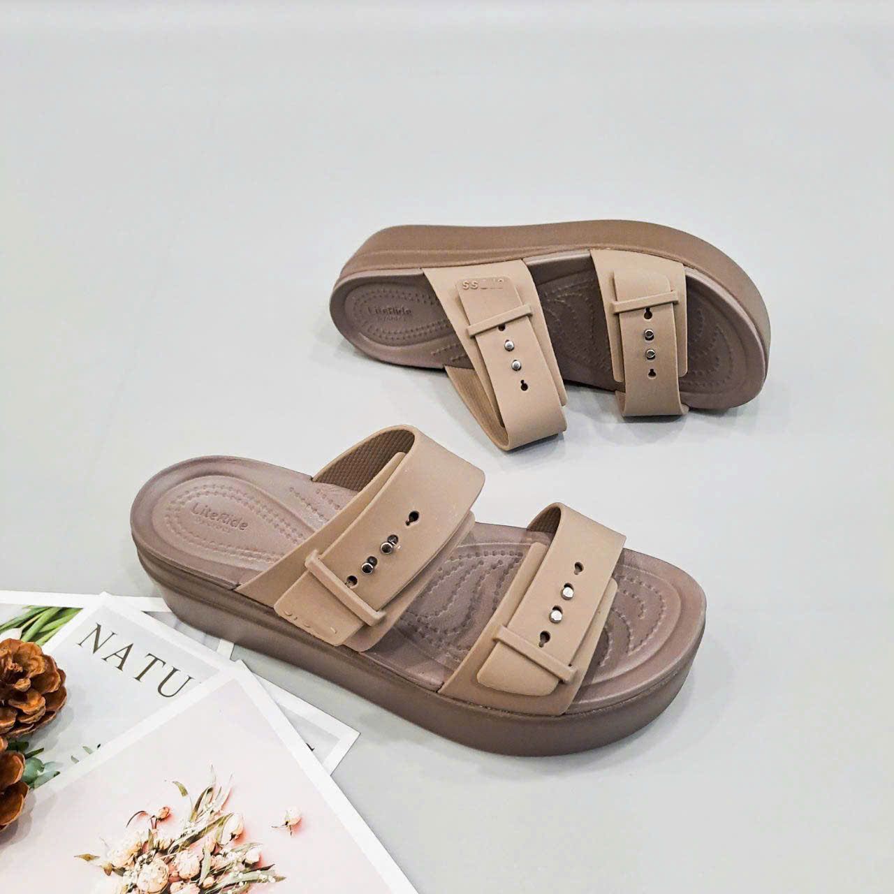  Dép quai ngang đế bánh mỳ Dinas brooklyn mid wedge cài khuy nữ 