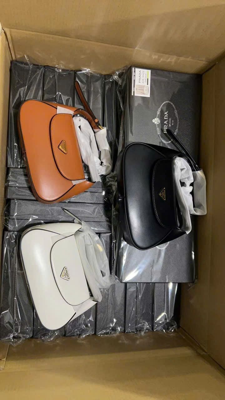 TÚI Prada nắp new 