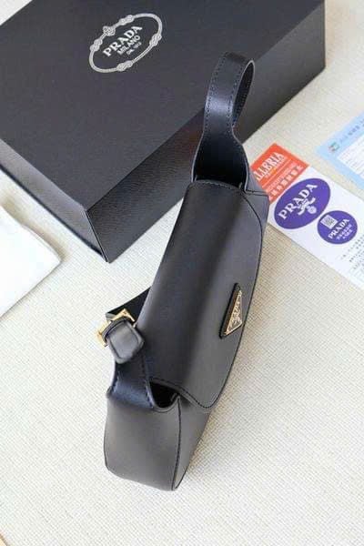  TÚI Prada nắp new 