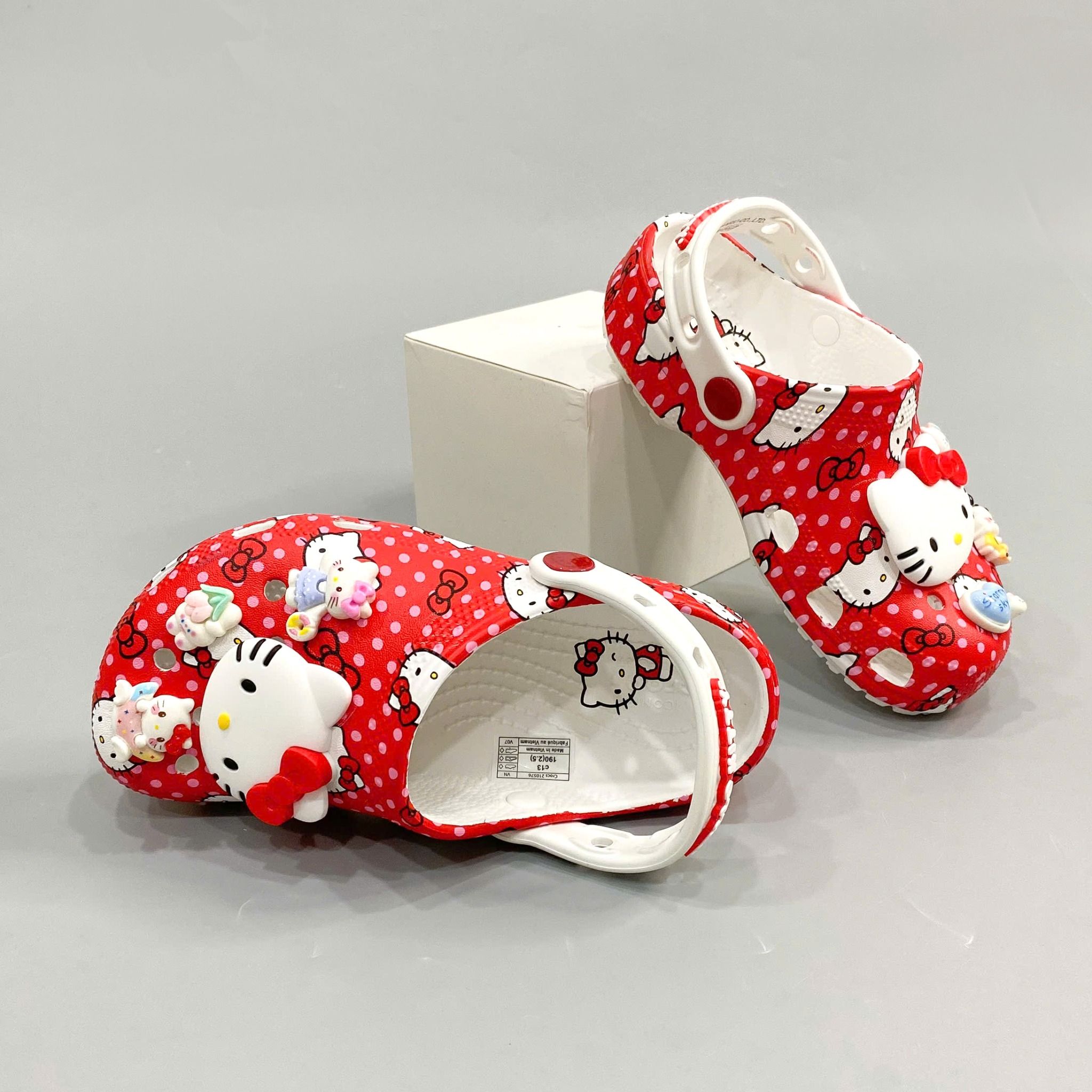  Dép sục cross classic Hello Kitty đỏ trẻ em 