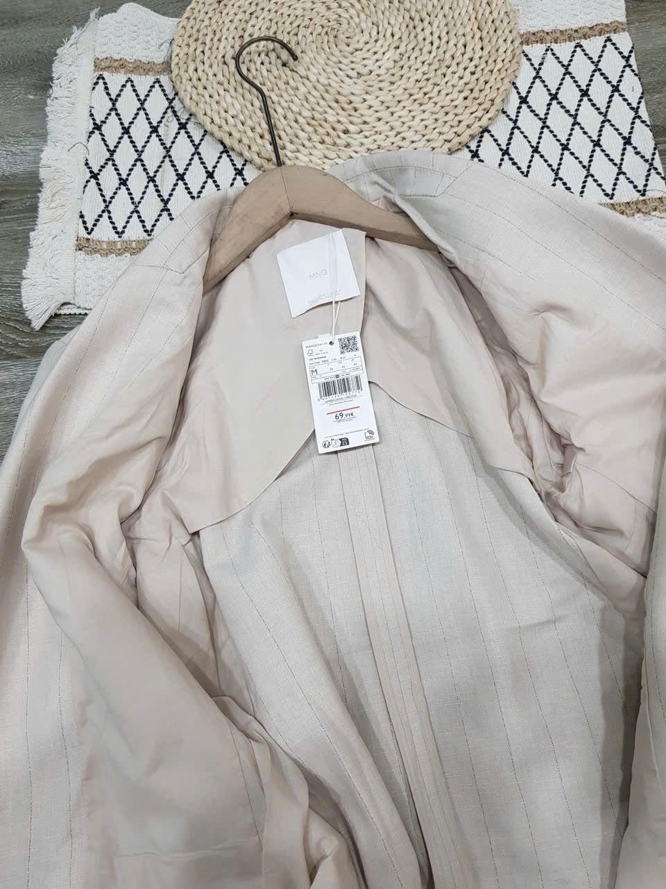  Áo vest MNG Kem 