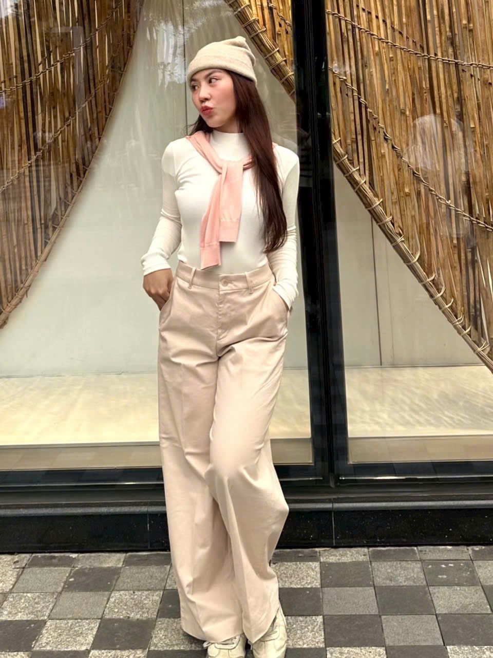  Áo thun Uni.qlo cổ tròn tay dài 