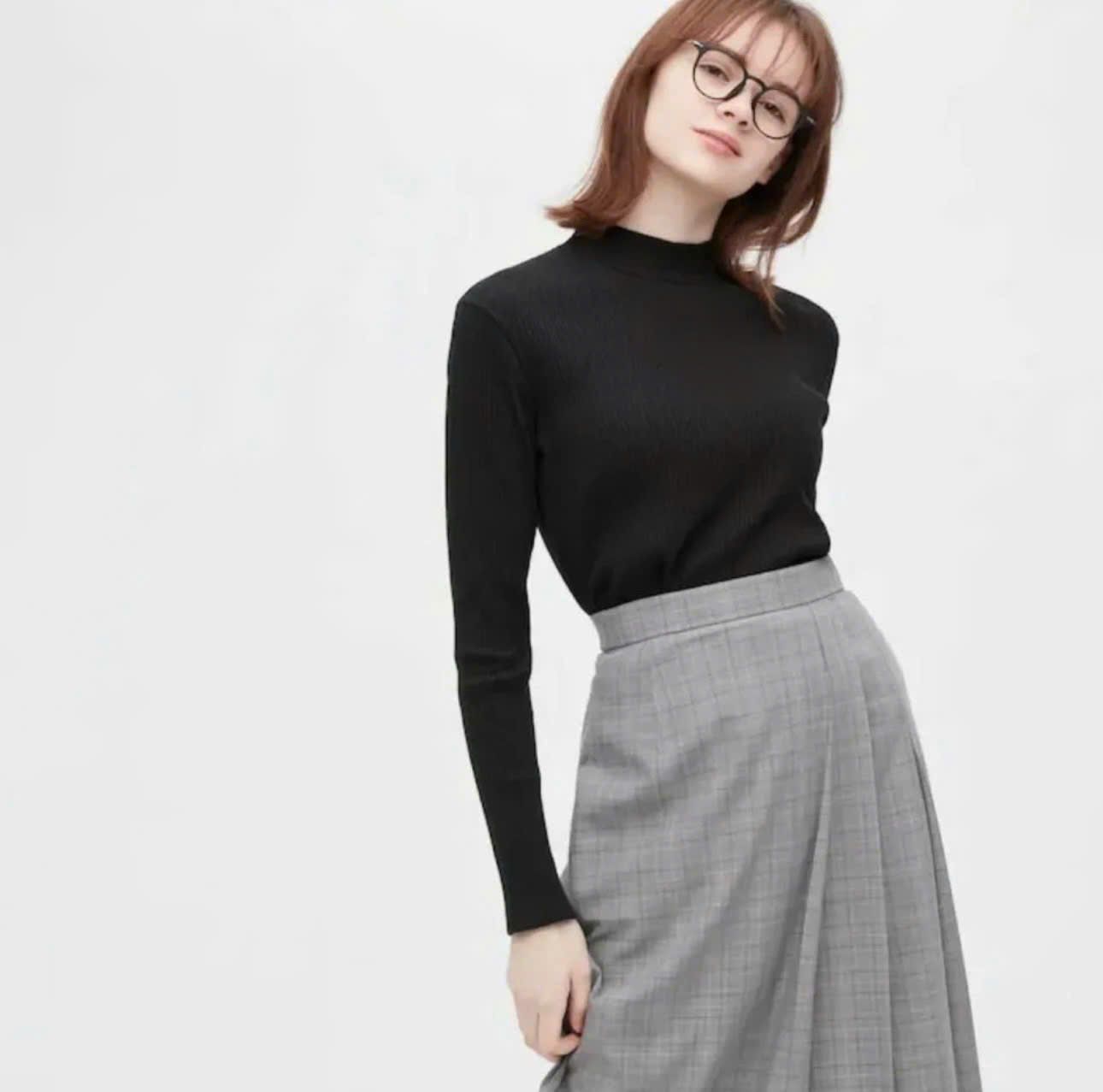  Áo thun Uni.qlo cổ tròn tay dài 