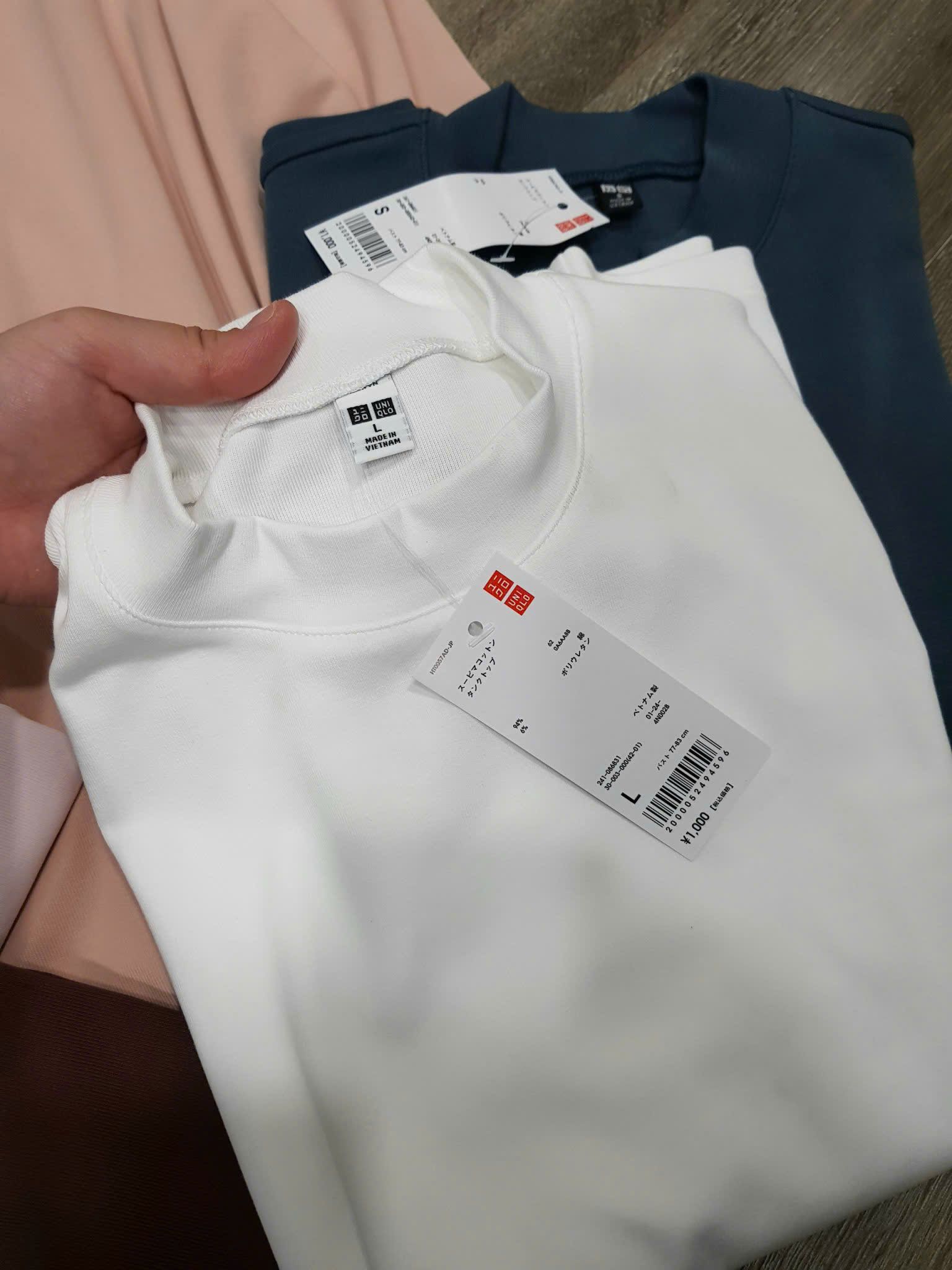  Áo thun Uni.qlo cổ tròn tay dài 