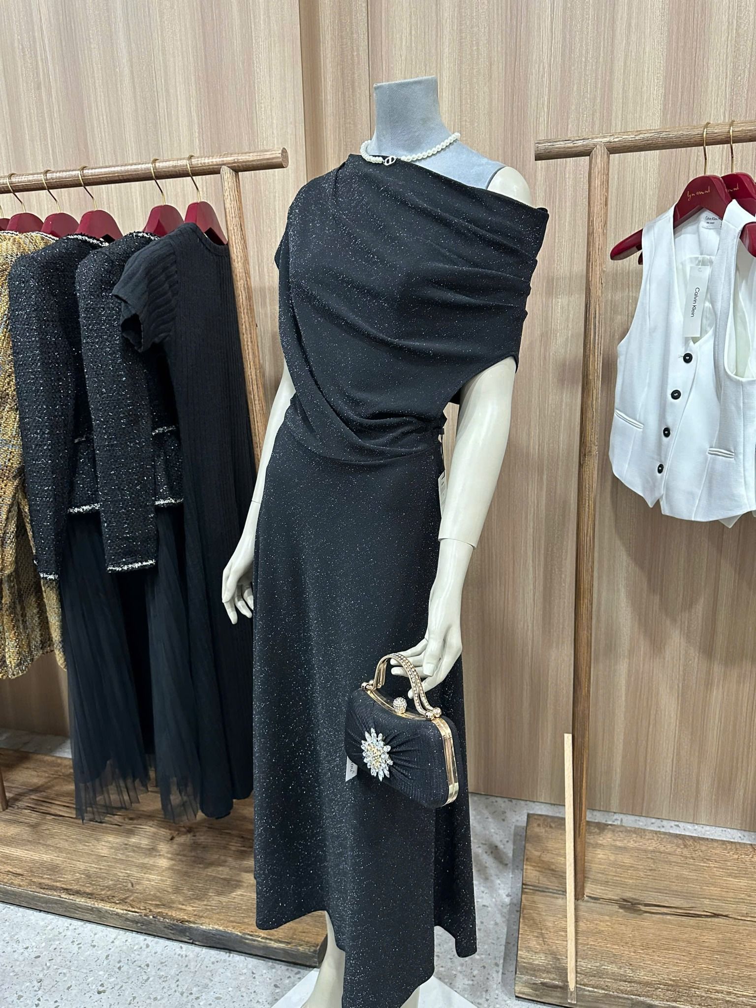  Đầm tiệc midi Tommy.H kim tuyến dáng dài 