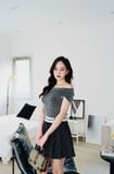  Áo TLT trễ vai nhũ bạc phối đính đá 