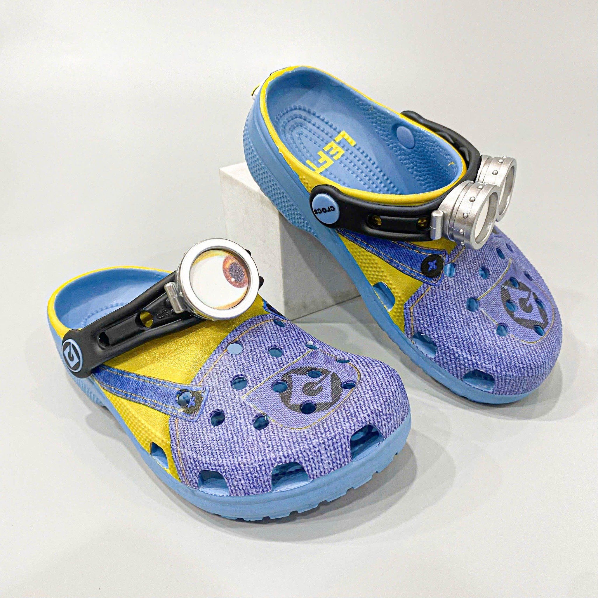  Dép sục Dinas classic minion Despicable Me Clog trẻ em 