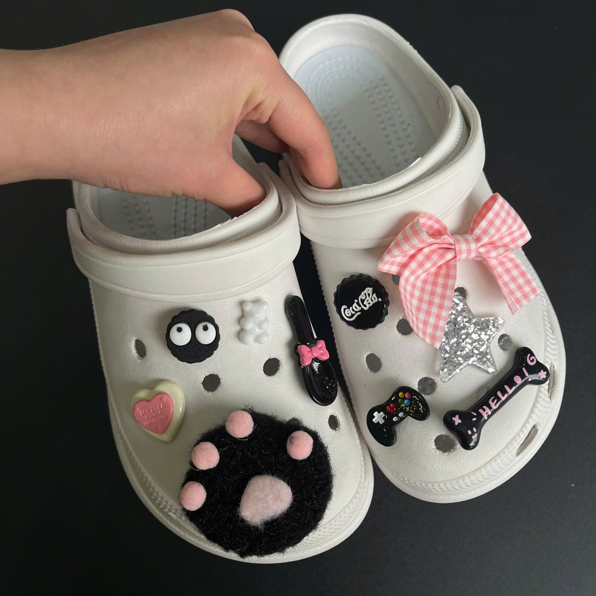  Set charm jibbitz cute nhí nhảnh đa dạng gắn dép 