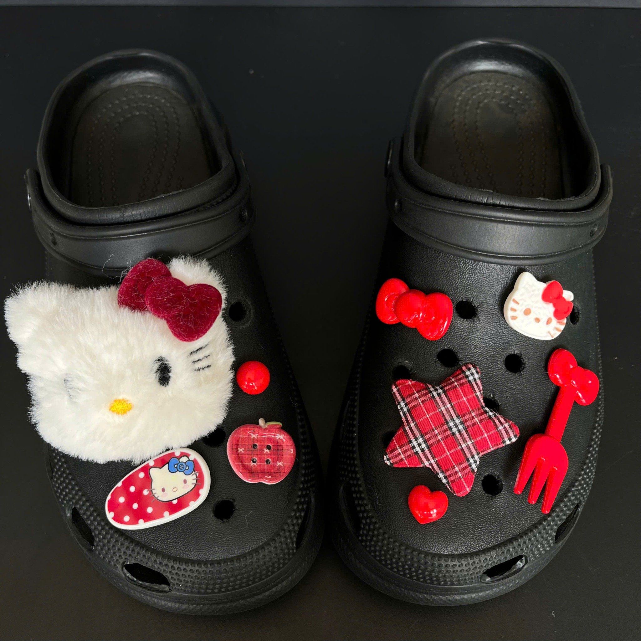  Set charm jibbitz cute nhí nhảnh đa dạng gắn dép 