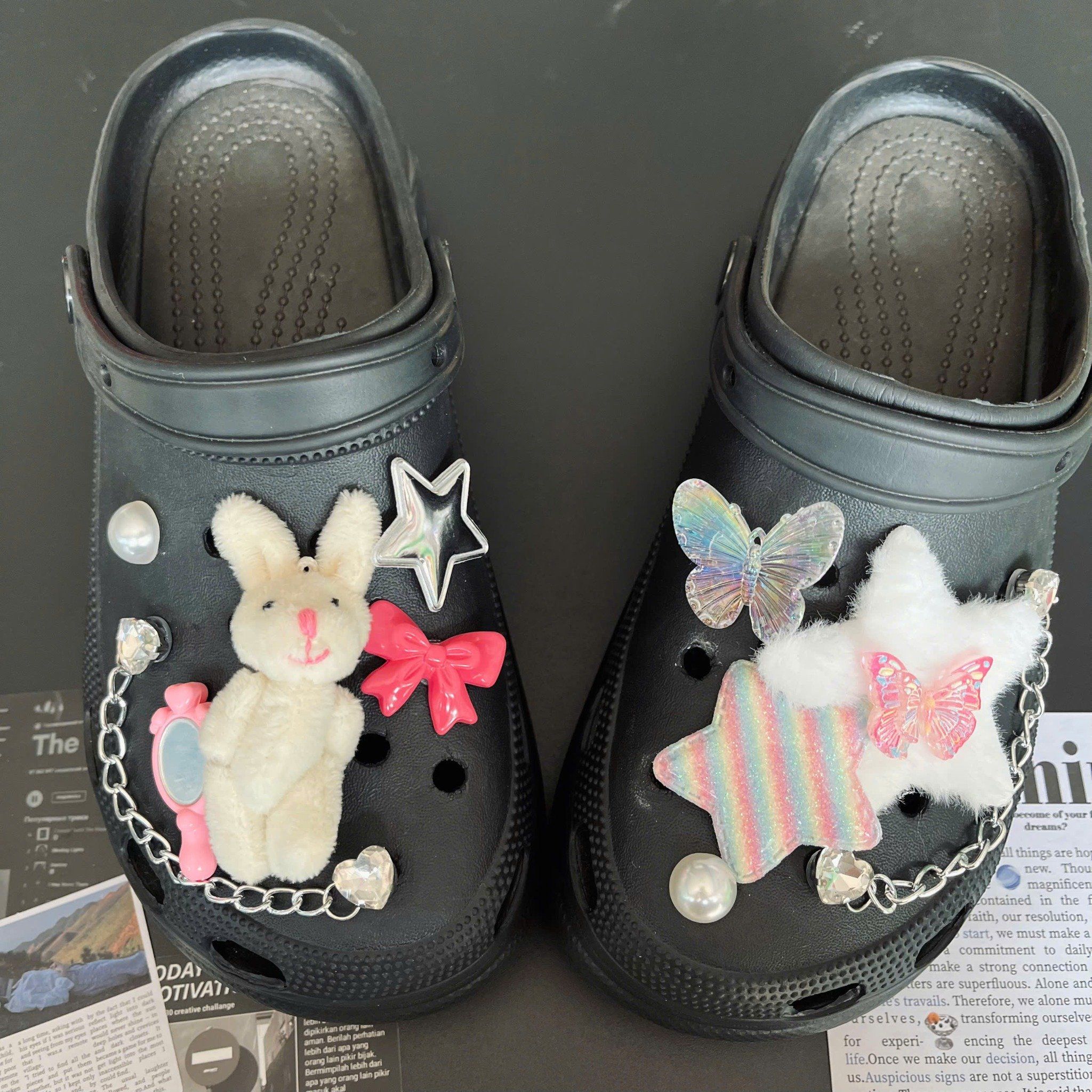  Set charm jibbitz cute nhí nhảnh đa dạng gắn dép 