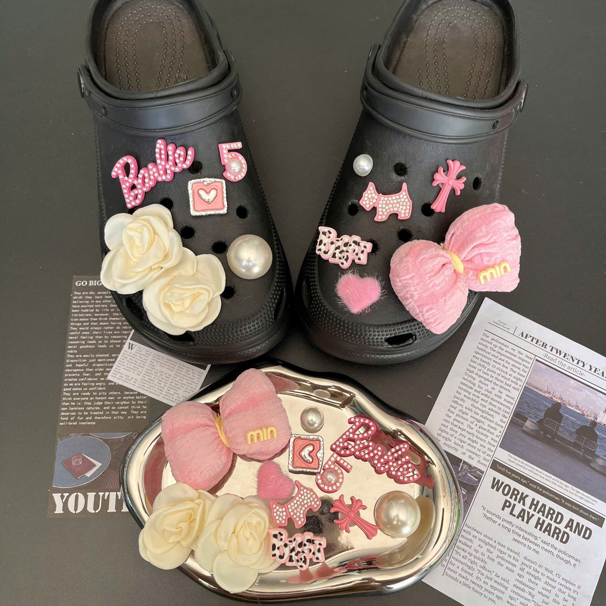  Set charm jibbitz cute nhí nhảnh đa dạng gắn dép 