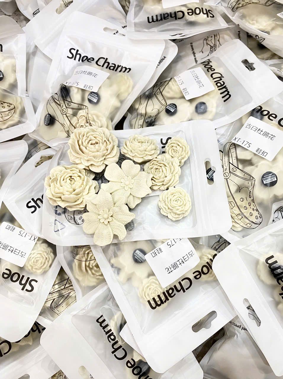 Set charm jibbitz hoa trà gắn dép cross 