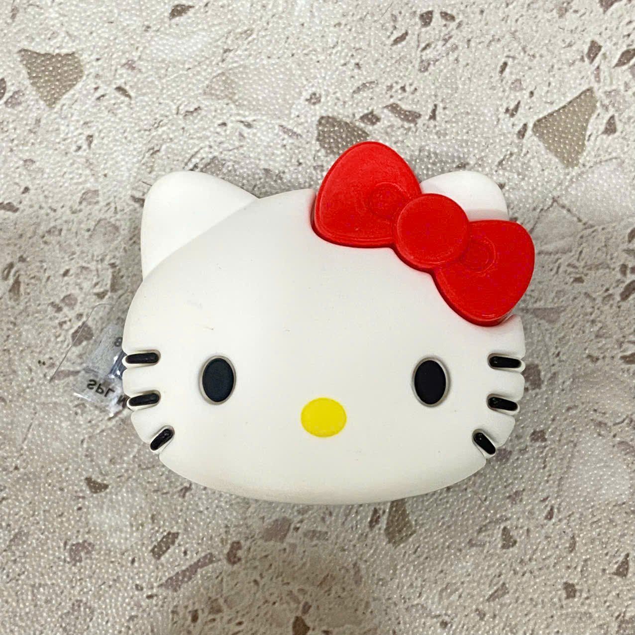  Set jibbitz charms Hello Kitty 3D cứng gắn dép Dinas 
