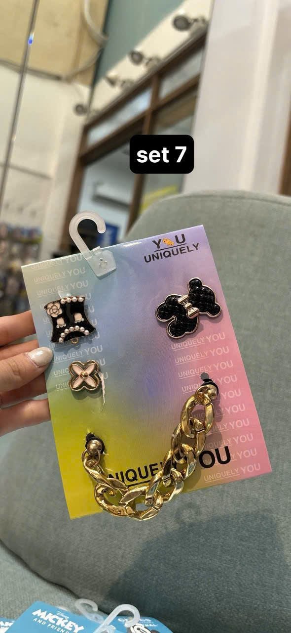  Set charm jibbitz kim loại ngẫu nhiên trang trí gắn dép Dinas 