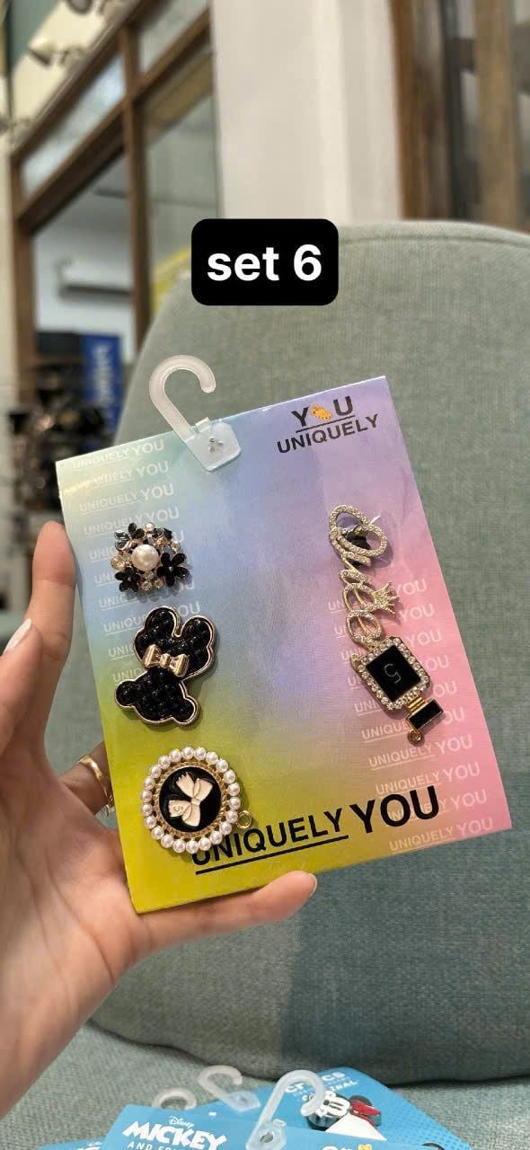  Set charm jibbitz kim loại ngẫu nhiên trang trí gắn dép Dinas 