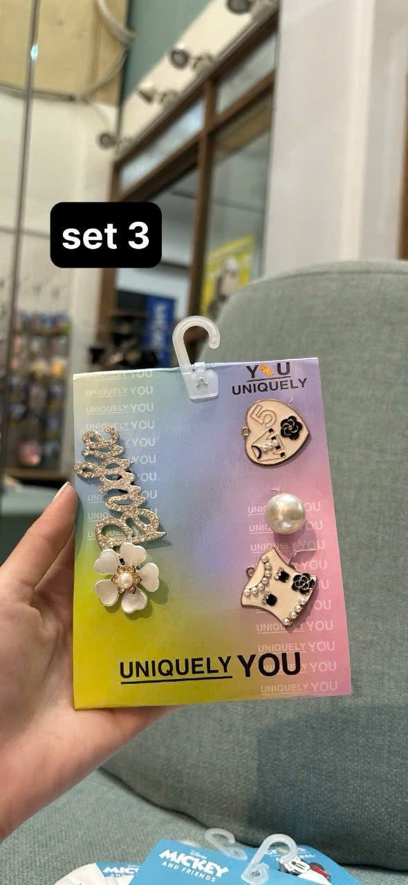  Set charm jibbitz kim loại ngẫu nhiên trang trí gắn dép Dinas 