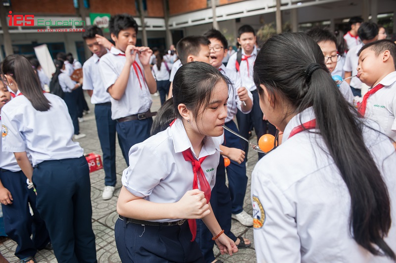 Học sinh trường Lạc Hồng hào hứng tham gia English Speaking Club cùng giáo viên bản ngữ IES 8