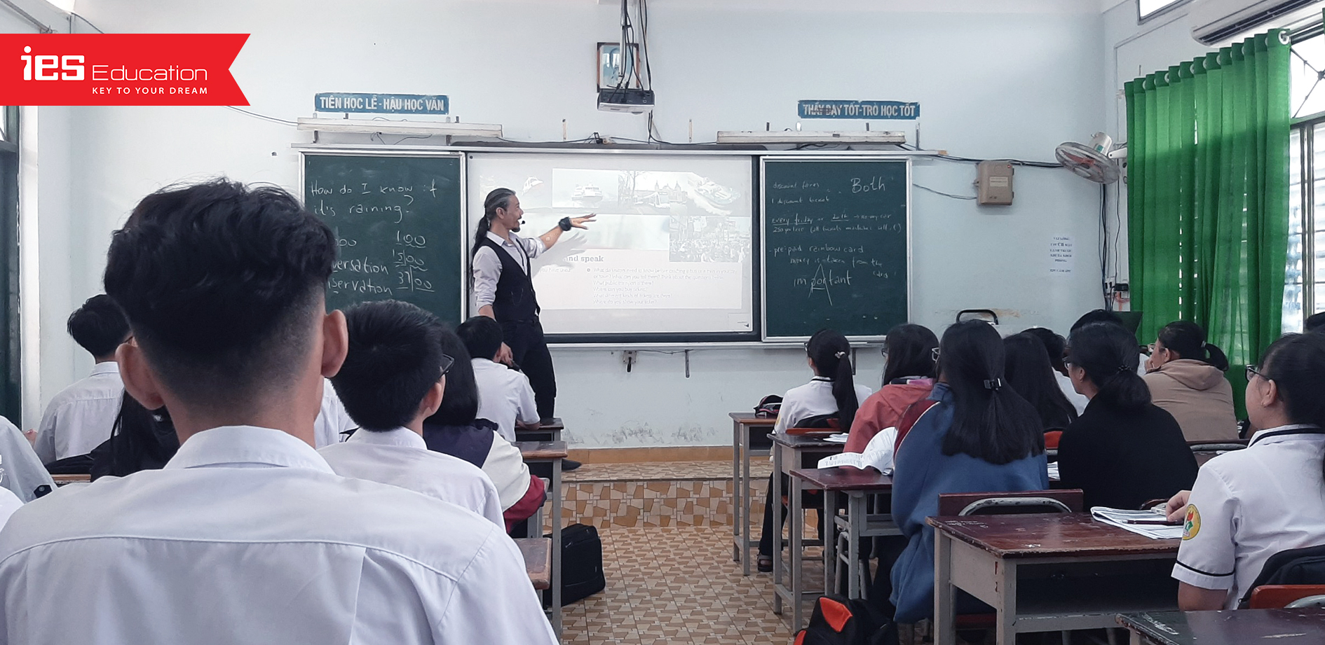 Giáo viên nước ngoài - IES Education