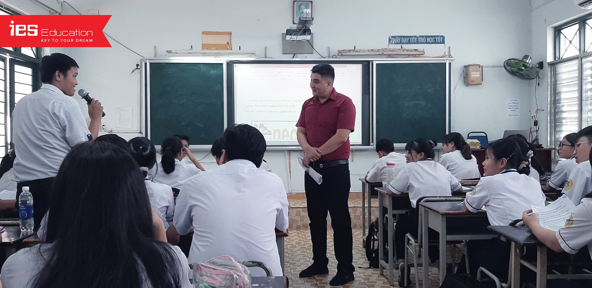 Học tiếng Anh với Giáo viên nước ngoài - IES Education