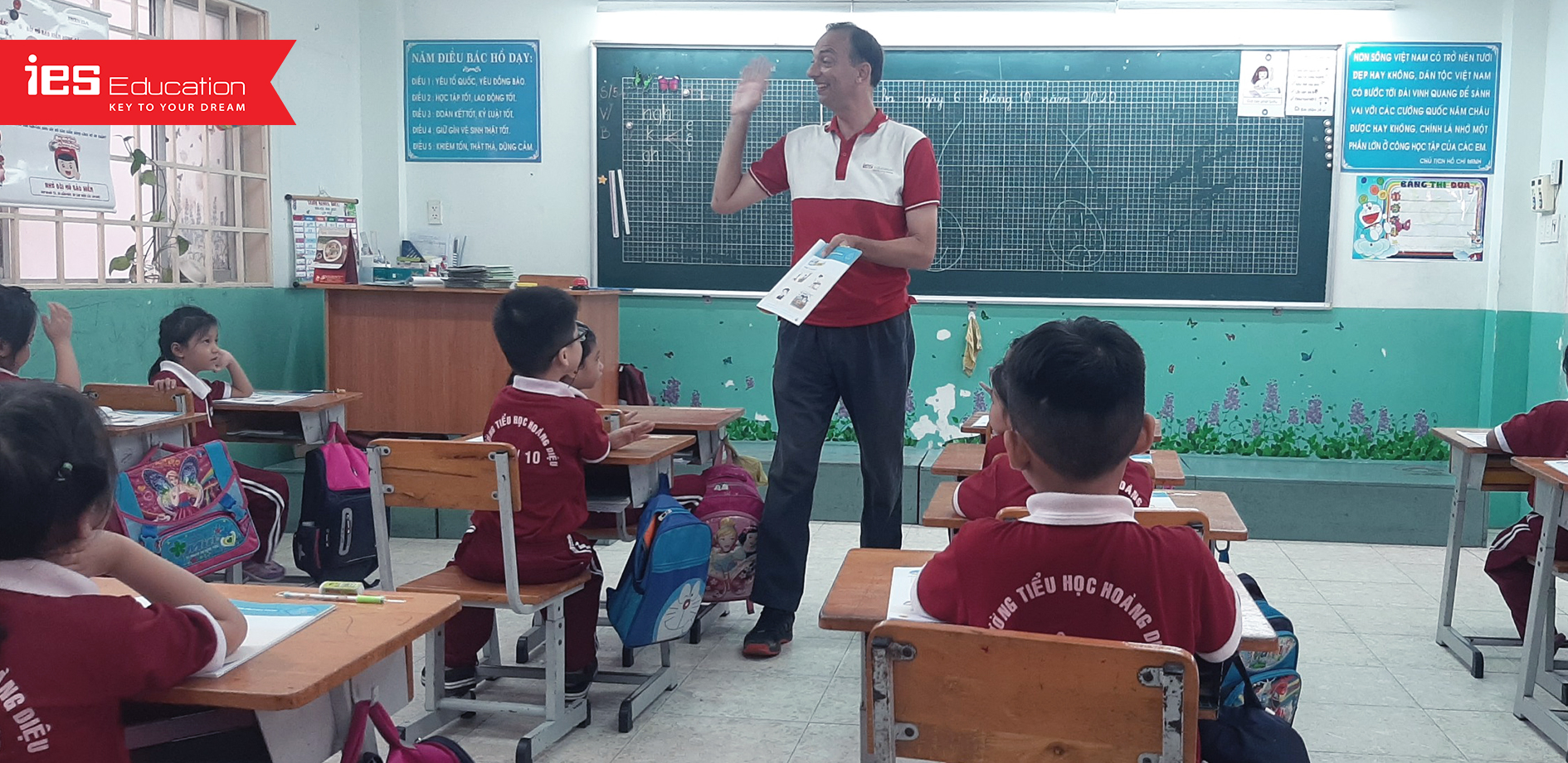 Giáo viên nước ngoài - IES Education