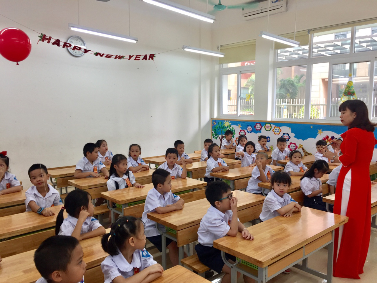 Yêu cầu giáo viên không giao bài tập về nhà cho các em lớp 1 - IES Education