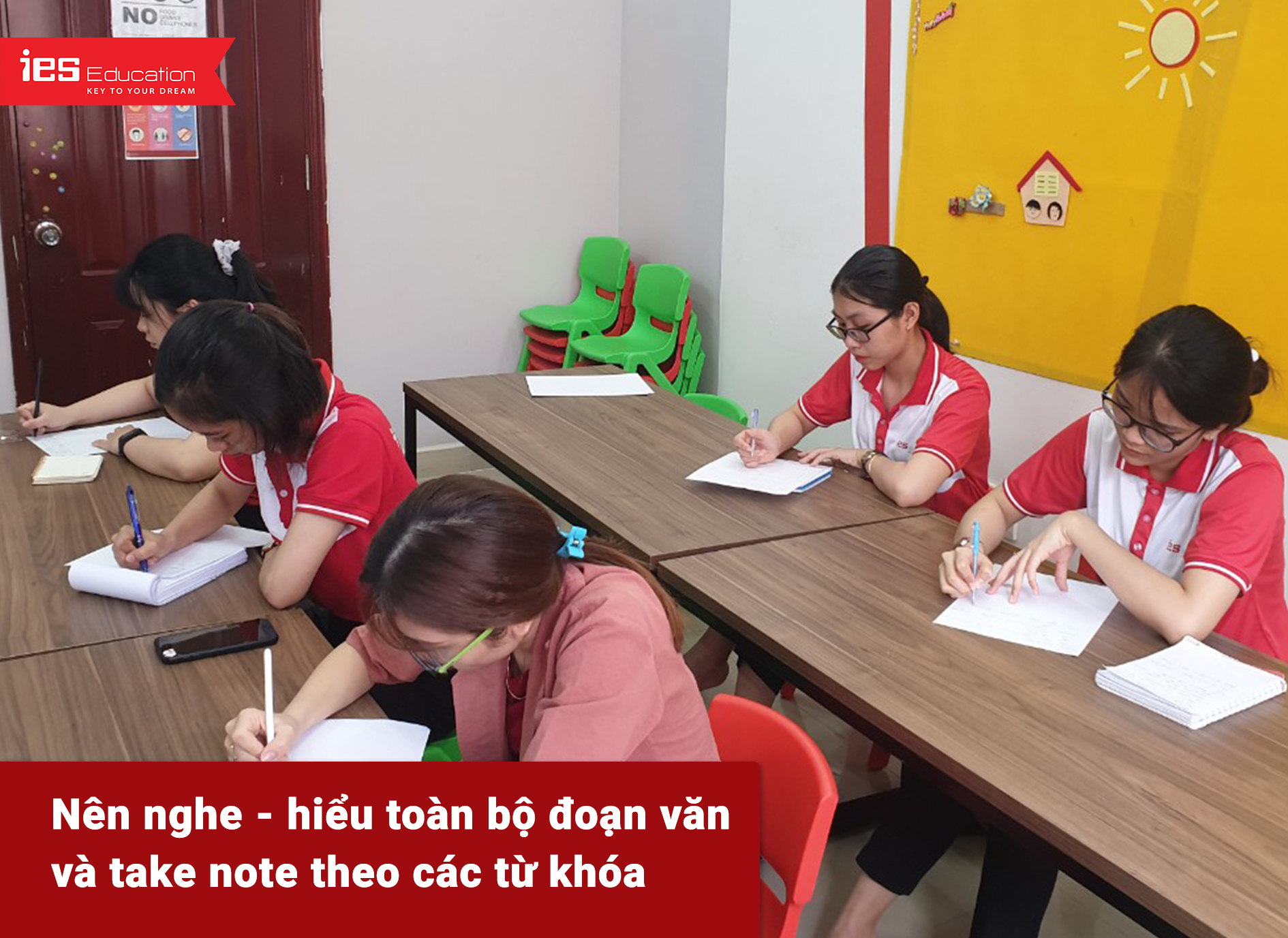 Luyện thi IELTS - IES Education