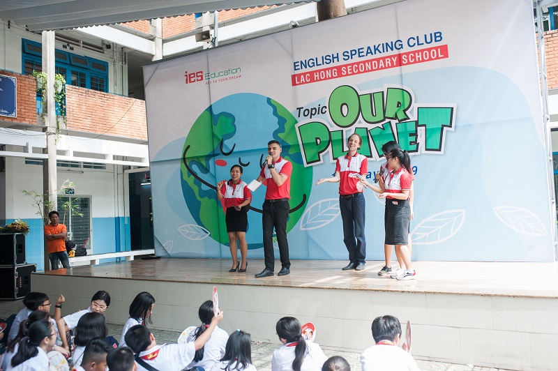 Học sinh trường Lạc Hồng hào hứng tham gia English Speaking Club cùng giáo viên bản ngữ IES 15