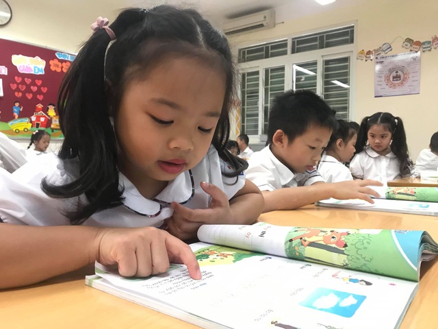 SGK lớp 2 - IES Education