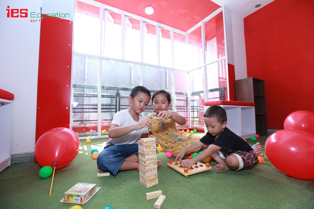 tưng bừng khai trương trung tâm ngoại ngữ IES Education quận 7 - 8