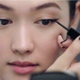 Bút kẻ mắt dạng nước Chanel