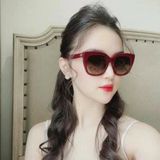 Kính Gucci - sang chảnh với màu đỏ