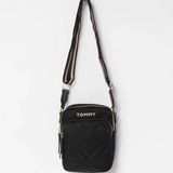Túi đeo chéo Tommy Hilfiger