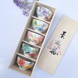 Chén bát nhiều màu sắc