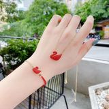 Vòng thiên nga đỏ của Swarovski