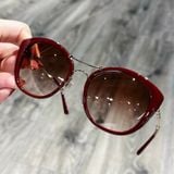 Kính thời trang Burbery màu đỏ siêu hiếm